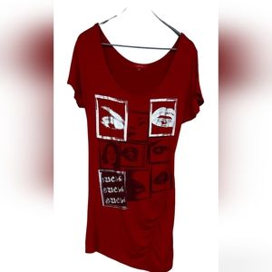 🐱 Guess Long Graphics Tee Small Red